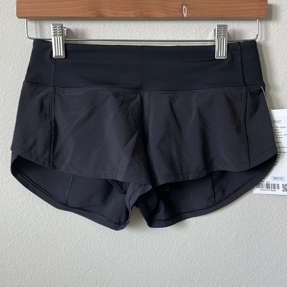 NWT Lululemon Black Low Rise Speed Up Short 2.5" Lined Size 2